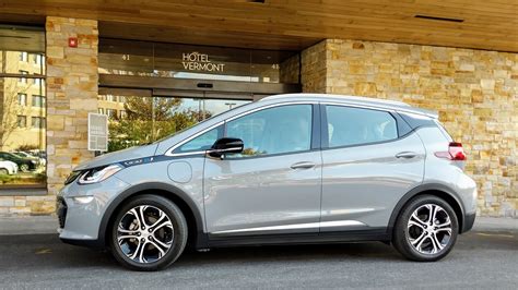 2019 Chevrolet Bolt EV and 2019 Chevrolet Volt PHEV Review