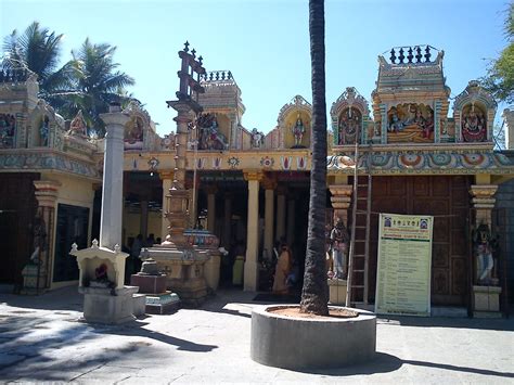 SRI VENUGOPALAKRISHNASWAMY TEMPLE, MALLESWARAM, BANGALORE ~ Blog on vishnu temples