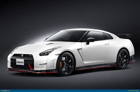 2014 Nissan GT-R Nismo revealed – AUSmotive.com