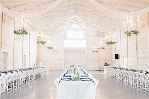 WEDDING VENUE: White Barn Wedding Venue