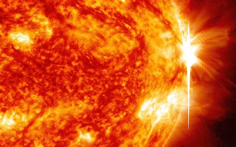 Download Solar flare 4K Wallpaper - GetWalls.io