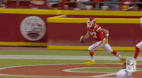 Kelce-td GIFs - Get the best GIF on GIPHY