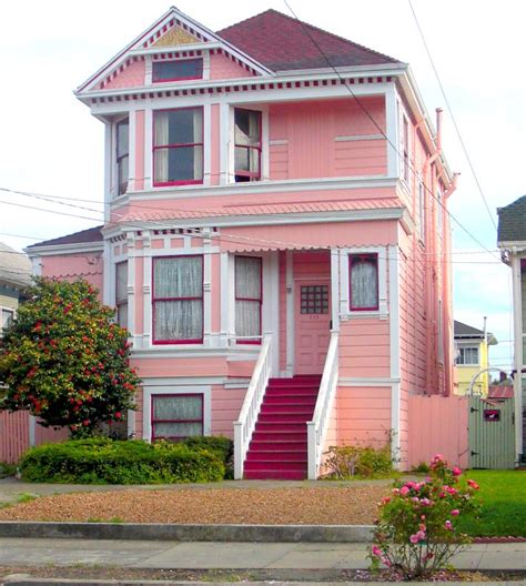 Cute pink housie!!!! | Pink house exterior, Pink houses, House exterior