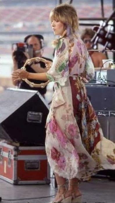 Stevie Nicks in floral dress 1970s | Stevie nicks, Stevie nicks fleetwood mac, Stevie nicks style