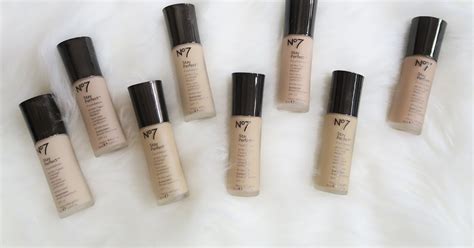 SAM SCHUERMAN: No7 Stay Perfect Foundation Review & Swatches