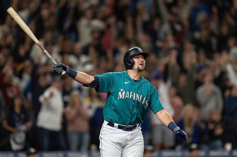 Seattle Mariners’ 21-year playoff drought ends with Cal Raleigh’s walk ...