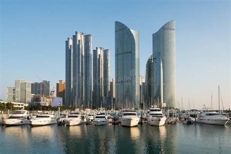 Busan City Skyline View at Haeundae District, Gwangalli Beach Wi Stock ...