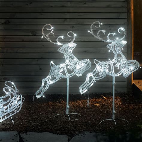 Lidl is selling outdoor Christmas lights that cost 28p to run all ...