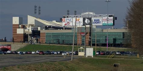 Cardinal Stadium reduces capacity to 18,000 fans for 2020 UofL football season games - Magic 101.3