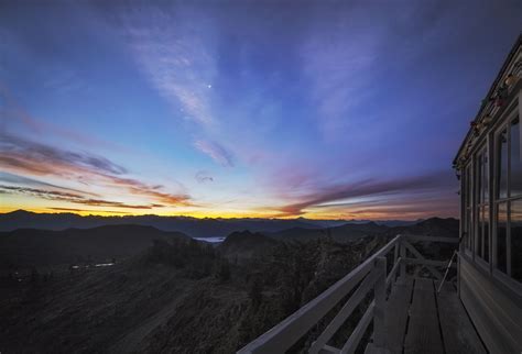 Sunrise at Park Butte Lookout 2 - Andy Porter Images