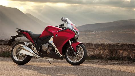 Honda VFR1200F Sports Tourer (2010 - ) review | Auto Trader UK