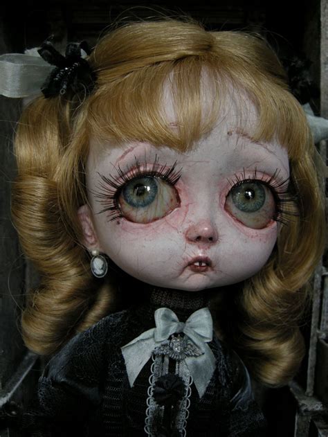 INTERMUNDIS, le blog officiel de Julien Martinez | Creepy dolls, Scary dolls, Haunted dolls