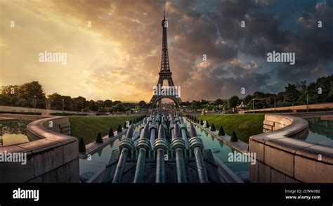 Eiffel tower, seen from Trocadero, Jardins du Trocadero, Place de ...