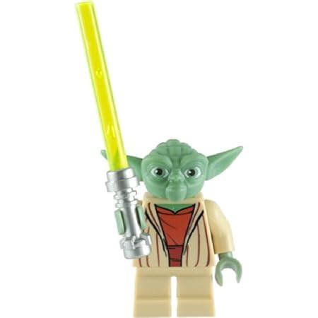 LEGO Star Wars: Yoda Minifigure with Green Lightsaber : Amazon.co.uk ...