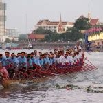Εντυπωσιακό φεστιβάλ νερού στην Καμπότζη | Perierga.gr