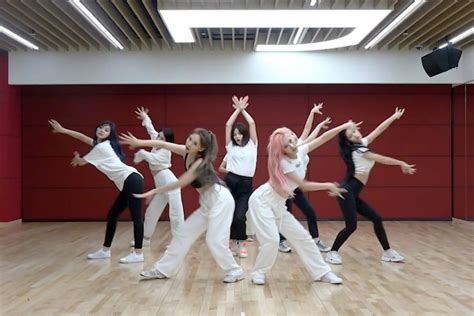 TWICE balaie une nouvelle vidéo de pratique de danse féroce pour «Feel ...