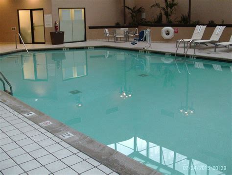 Sheraton Detroit Metro Airport Pool Pictures & Reviews - Tripadvisor