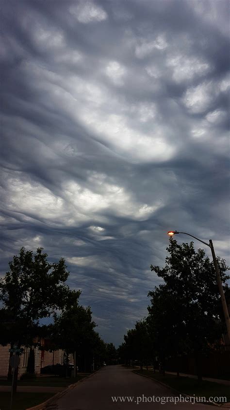 black clouds storm Richmond hill phorography | Photographer Jun Richmond Vancouver BC