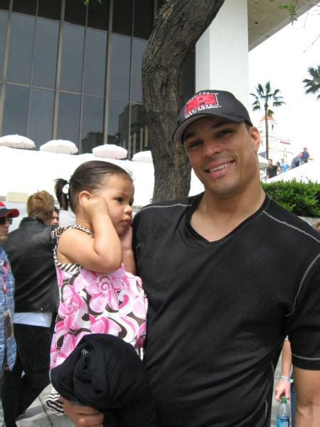 Tony Gonzalez and Malia | Super Bowl Dads and Their Cute Kids ...