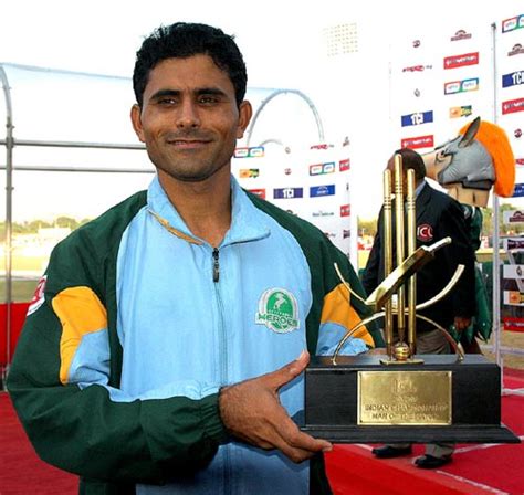 Pakistan Cricket Players: abdul razzaq cricketer