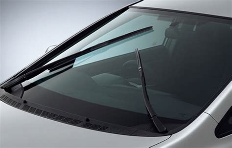 Wipers cause streaks on the car windshield | carmadness | car reviews ...