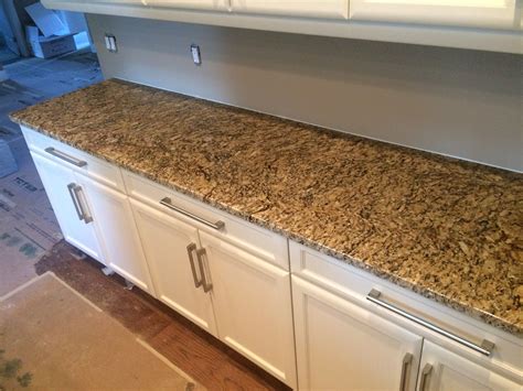 New Venetian Gold Granite | New venetian gold granite, Venetian gold granite, Gold kitchen