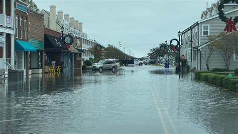 Town of Beaufort experiencing flooding after Monday high tide | WCTI