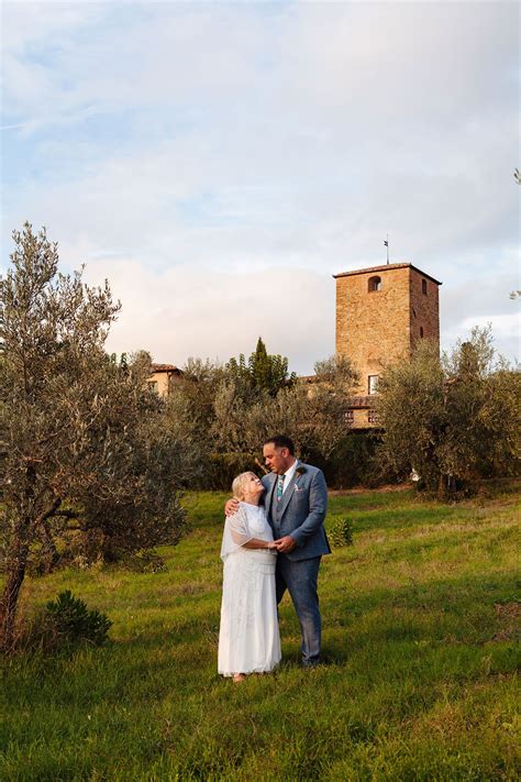 Relaxed Tuscan Countryside Wedding - Tuscany Italy Wedding Photographer