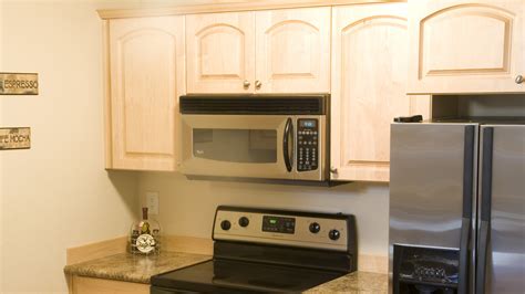 How to Remove an Over-the-Range Microwave - Authorized Service