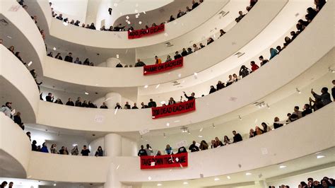 Guggenheim Museum Says It Won’t Accept Gifts From Sackler Family - The New York Times