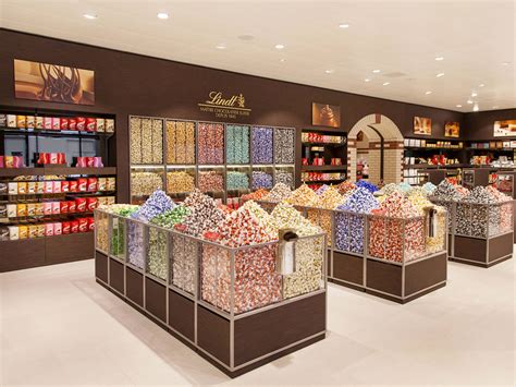 Lindt Chocolate Shop, Kilchberg | zuerich.com