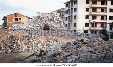 Earthquake Damage City Destroyed Buildings After Stock Photo 2253456205 ...