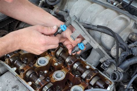 What Are The Different Types of Fuel Injection? | News | Cars.com