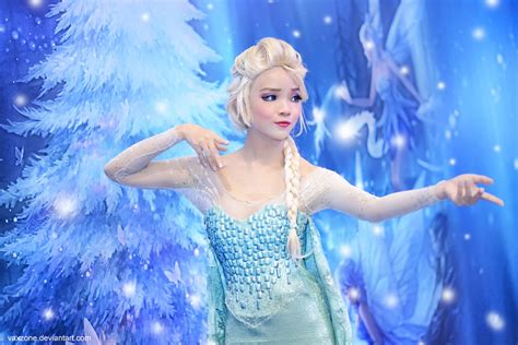 Elsa - Merry Christmas by vaxzone on DeviantArt