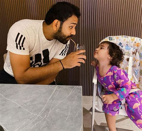 IPL 2022: Rohit Sharma shakes a leg with daughter Samaira - Rediff Cricket