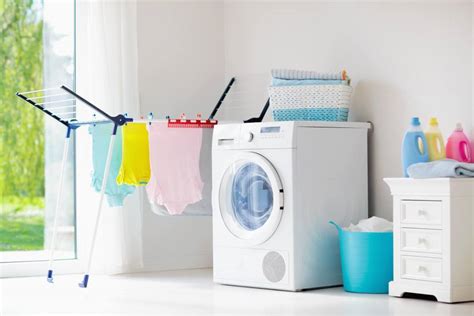 How to Dry Clothes Quickly Without a Dryer | Cleanipedia PH