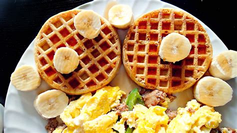 Breakfast Egg & Waffles – Simply Taralynn