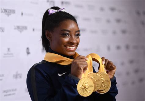 Simone Biles acumula ‘más medallas de oro que su edad’ después del ...