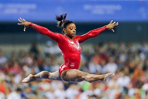 Simone Biles, Jonathan Owens engaged – WSB-TV Channel 2 - Atlanta