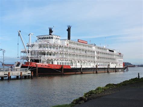 USA, Pacific Northwest: Columbia River Cruise, from brewpubs to zip ...