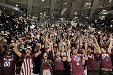 SIU Men's Basketball | Johnson, Salukis rout Kentucky State | College ...