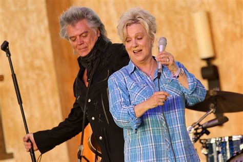 Connie Smith and Marty Stuart Offer Marriage Tips