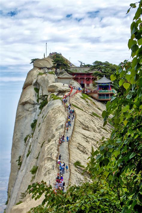 Hua Shan (Mount Hua), in Shaanxi China - The mountain mysteriously ...