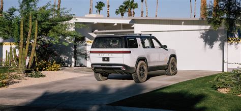 Rivian R1T Launch Edition priced at $75,000, R1S Launch Edition $77,500 ...