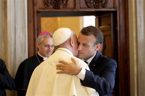 Emmanuel Macron au Vatican : un voyage diplomatique… et philosophique