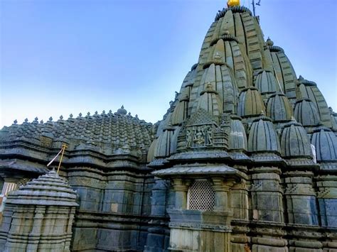 Neminath Temple, Junagadh - Timing, History & Photos