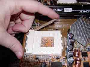 How to Install a CPU and Heatsink