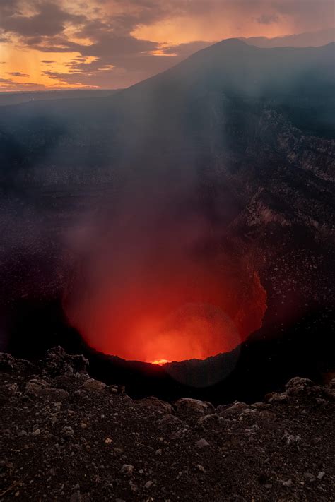 Masaya Volcano, Nicaragua [OC] [4466 × 6699] : r/EarthPorn