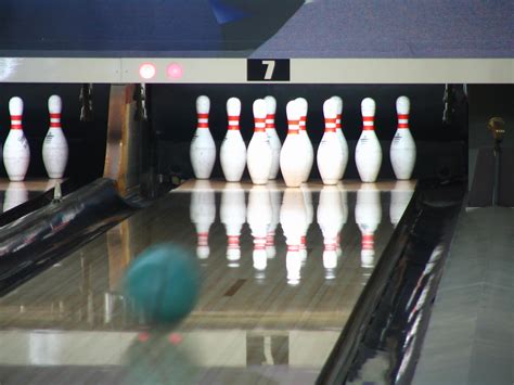 Bowling Tips : How to Bowl Strikes