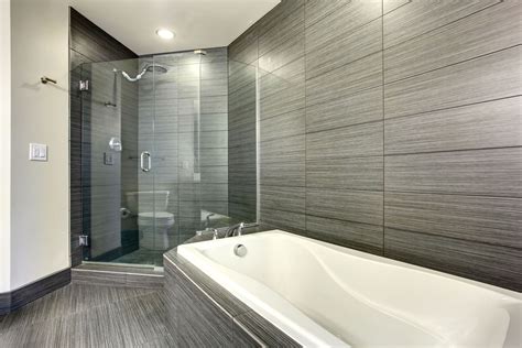 How Do I Know if Bathtub Reglazing Is Right for Me?